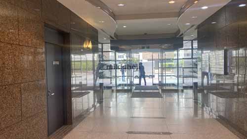 新大阪西浦ビル エントランス5