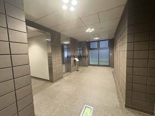 新大阪飯田ビル エレベーターホール1