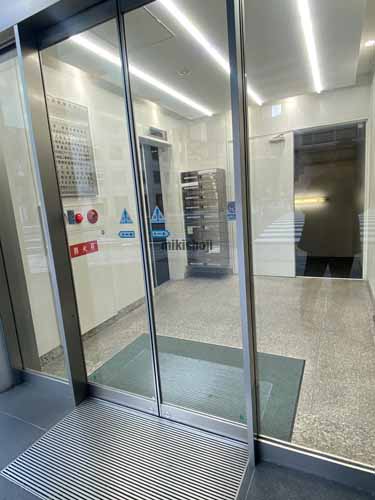 北浜松岡ビル エントランス3