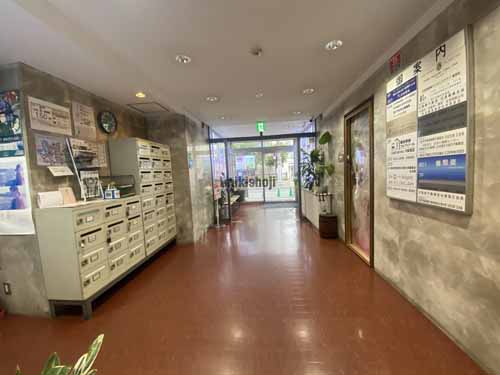 聚楽ビル エントランス1