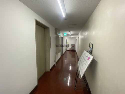 聚楽ビル エレベーターホール2