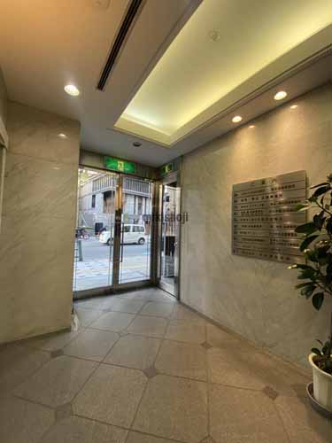 北浜清友会館ビル エントランス1