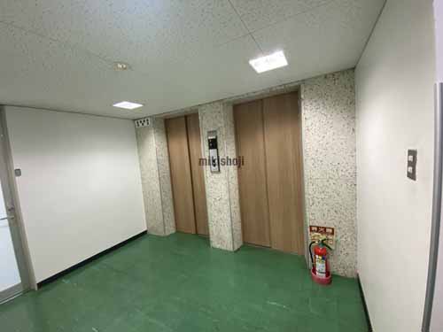 ニュー共栄ビル エレベーターホール1