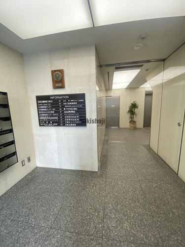 松崎ビル エントランス1