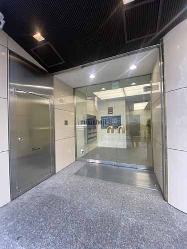 松崎ビル エントランス3