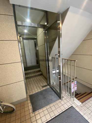 三ッ星ビル エントランス1