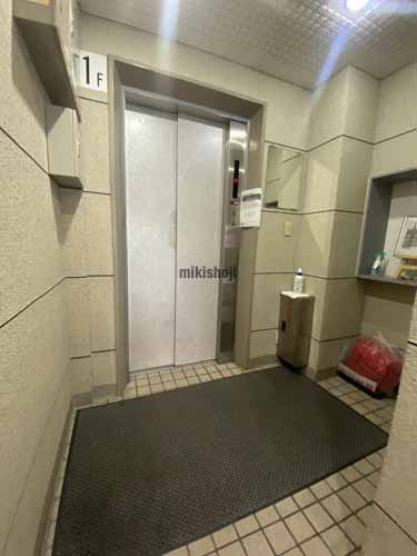 三ッ星ビル エントランス2