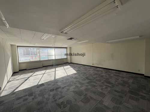 港振興ビル 貸室内1