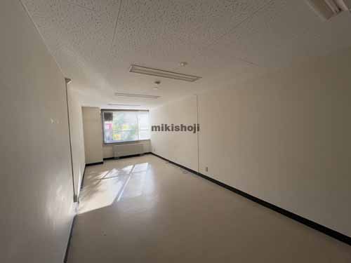 港振興ビル 貸室内2