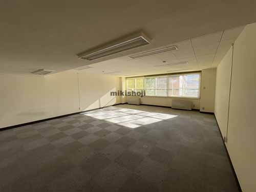 港振興ビル 貸室内4