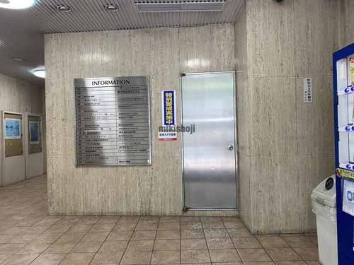 明大ビル エントランス1