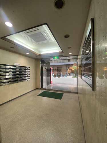 寿楽ビル エントランス2