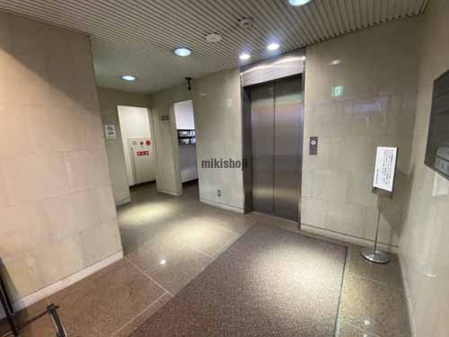 堂島クレイドルビル エントランス4