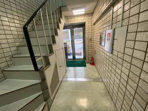 上島ビル エントランス3