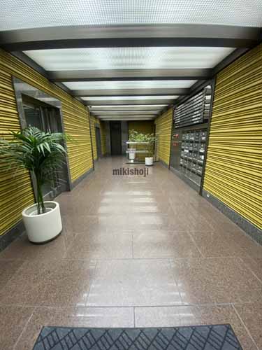 大阪松田ビル エントランス3