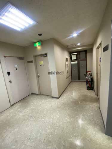 大阪松田ビル エレベーターホール2