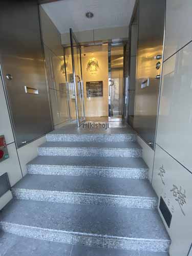 児島ビル エントランス2