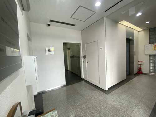 桜橋西ビル エントランス1