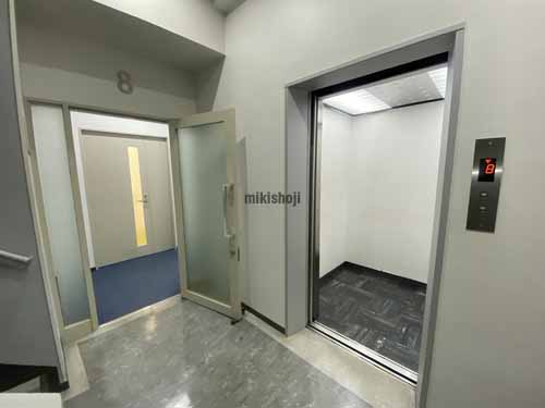 桜橋西ビル エレベーターホール1