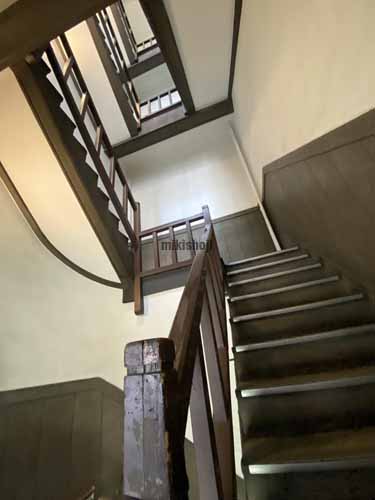 新井ビル エントランス2