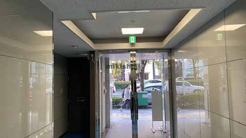 南森町周辺のＡＸＩＳ東梅田ビル エントランス3
