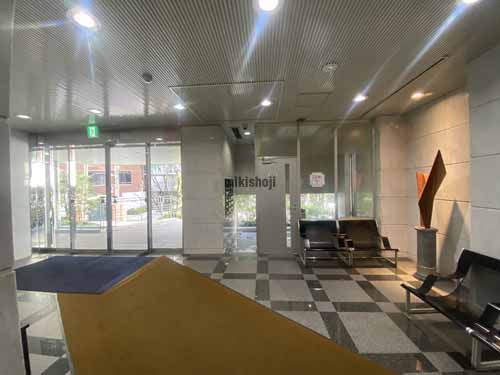 東洋紡エルユービル エントランス2