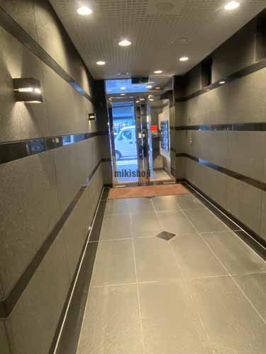 山中ビル エントランス4