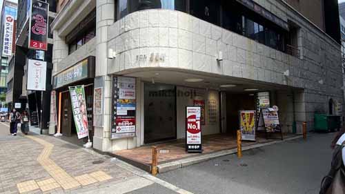 チロル茶屋町ビル エントランス5