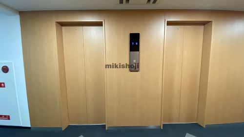 日本興業ビル エレベーターホール3