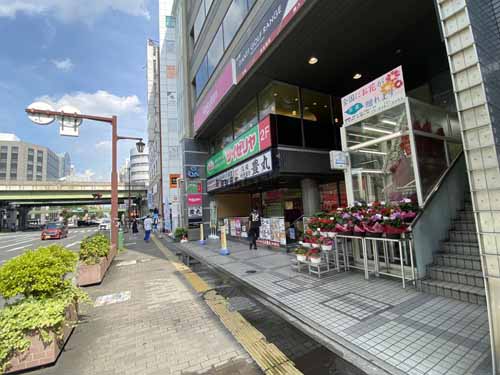 西谷東急ビル エントランス4