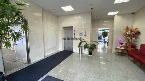 クルーズ江坂ビル エントランス3
