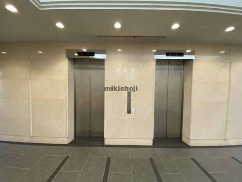 大阪ＢＸビル エントランス2