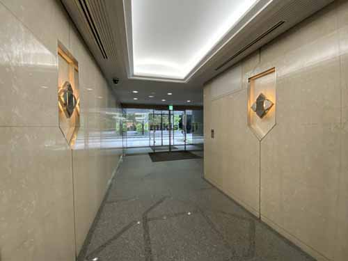 淀屋橋東洋ビル エントランス2