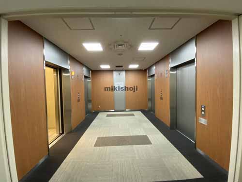 南船場ハートビル エレベーターホール1