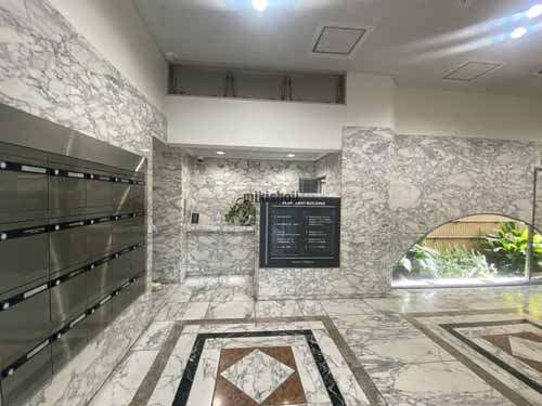 パールグレイビル エントランス4