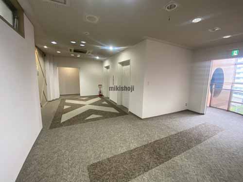 パールグレイビル エレベーターホール2