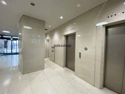 シオノギ道修町ビル エントランス4