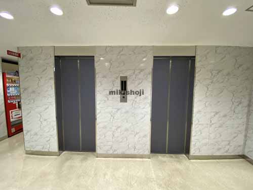 心斎橋中央ビル エントランス9