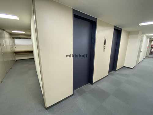 心斎橋中央ビル エレベーターホール3
