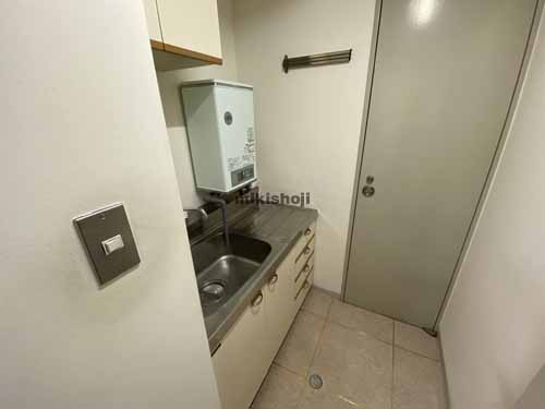 心斎橋中央ビル 水回り2