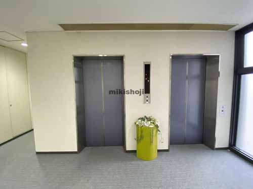 湊町・元町・難波中・日本橋・敷津のなんばＡＫビル エレベーターホール2
