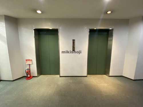エスプリ江坂 エレベーターホール1