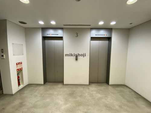 ＷＥＡＶＥ ＨＯＮＭＡＣＨＩ エレベーターホール2