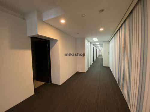 ＷＥＡＶＥ ＨＯＮＭＡＣＨＩ エレベーターホール4