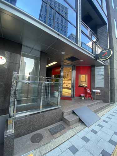 淀屋橋平井ビル エントランス4