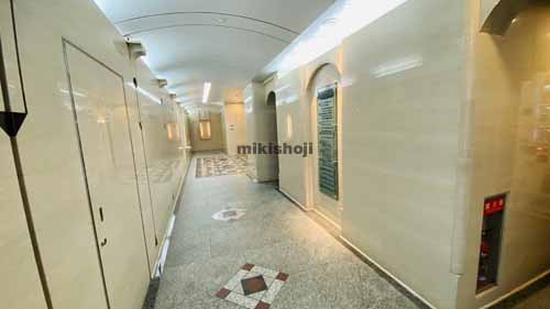 中央博労町ビル エントランス4