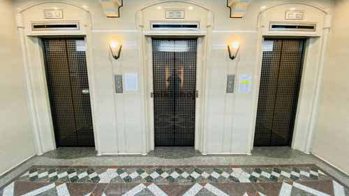 中央博労町ビル エントランス6