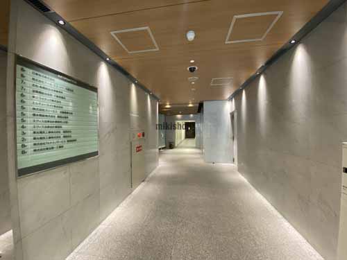 北ビル エントランス1