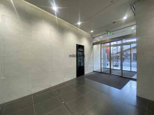 阪急ファイブアネックス エントランス4