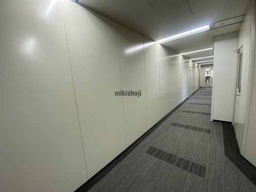 阪急ファイブアネックス エレベーターホール1